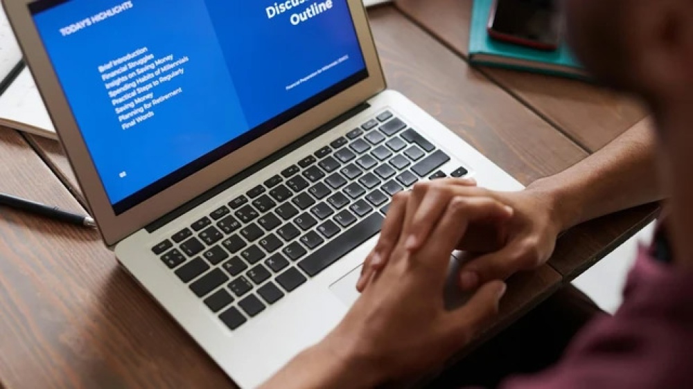  SENSIBILISATION TRAVAIL SUR ECRAN